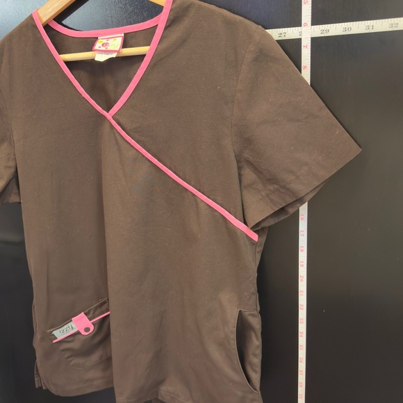 Izzy Brown Scrub Set with Pink Trim - Picture 4 of 10